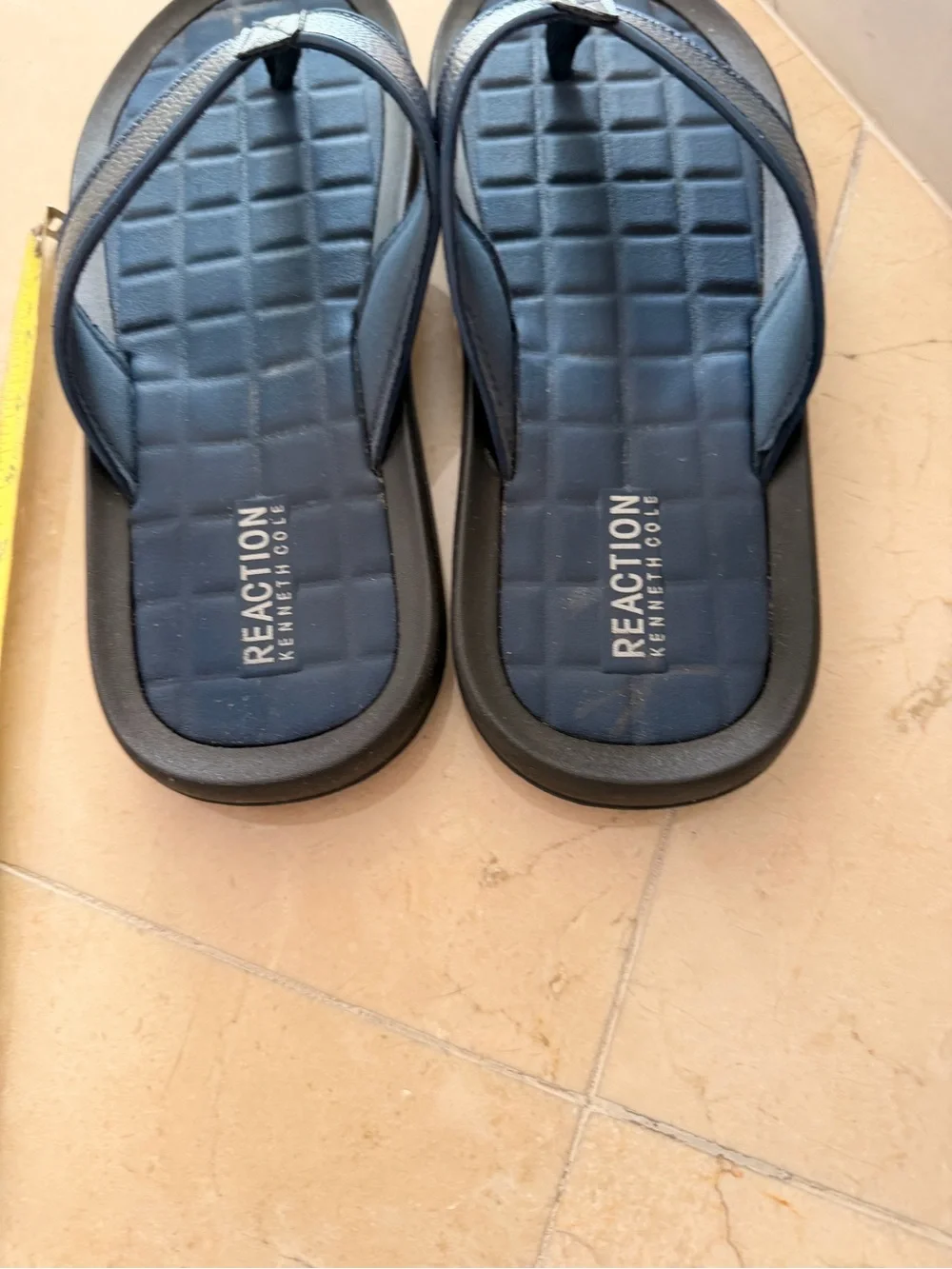 Reaction Kenneth Cole Navy Quilted Flip-Flop Sandals